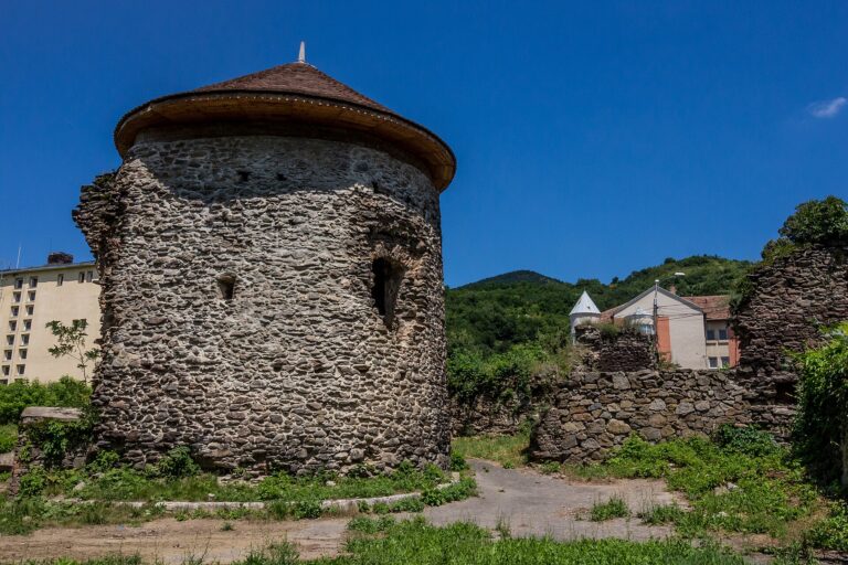 Șimleu Silvaniei: Cetatea Báthory și Măgura Șimleului, fotografia 3