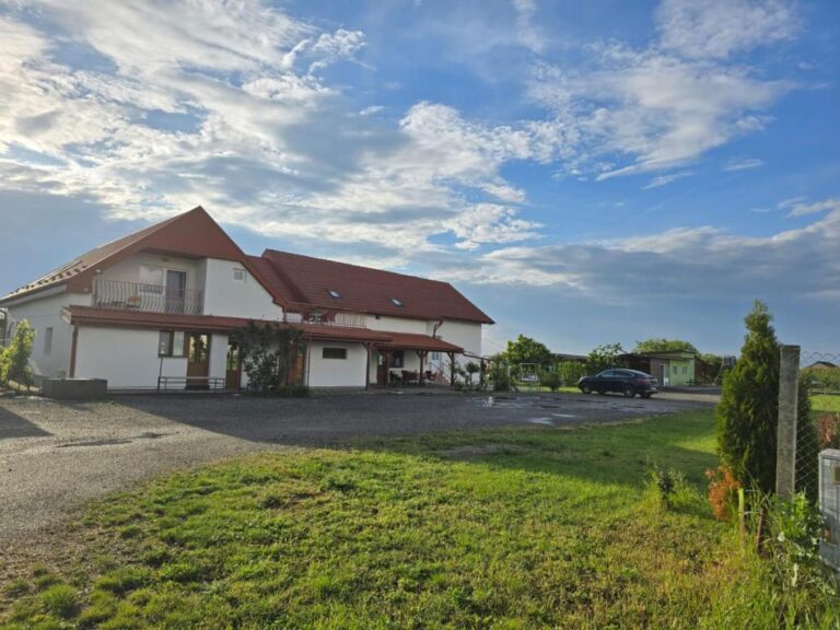 Casa Anna - pensiune în Tășnad