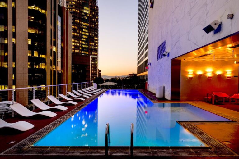 Pensiunea Model (model de prezentare) - pensiune în Tășnad, fotografia 4